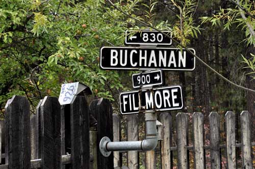 Lazy Daze Retreat street signs by the main cabin